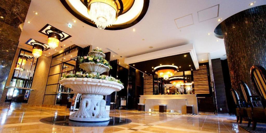 Apa Hotel Chiba Inzaimakinohara-Ekimae 나리타 시 외부 사진